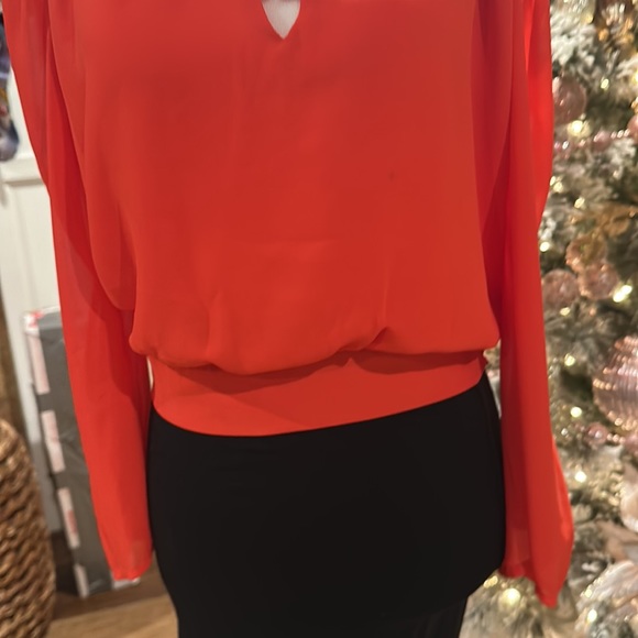 Bebe top. - Picture 4 of 7